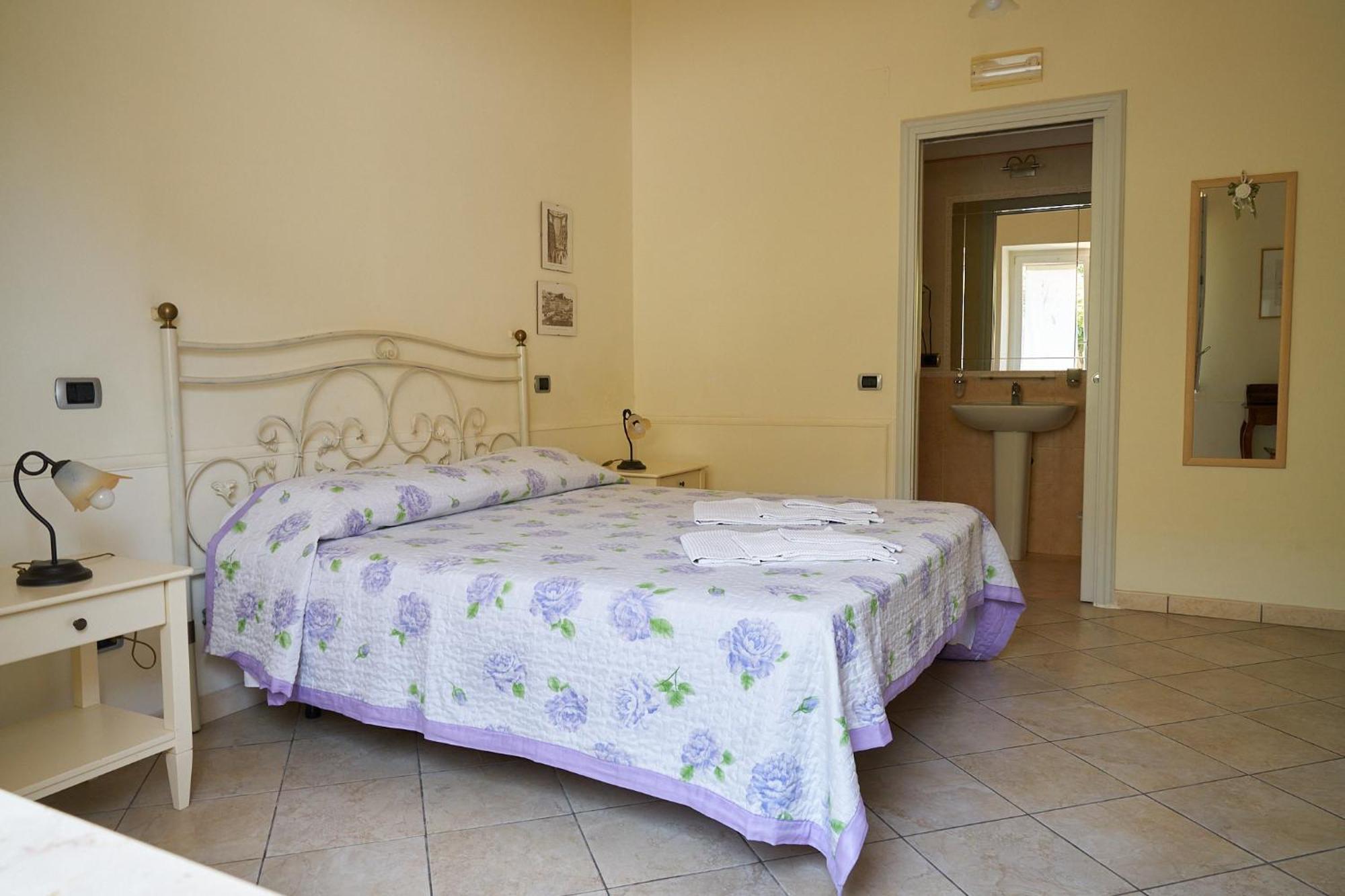 Casa Vacanze Il Gatto Rosso Trecase Exterior photo